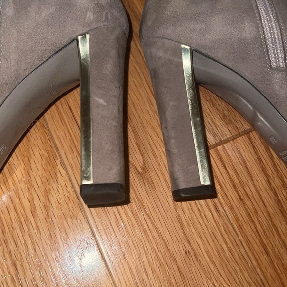 Gucci grey suede Vernice block heel ankle boots size 36 (6 US) - Picture 6 of 11